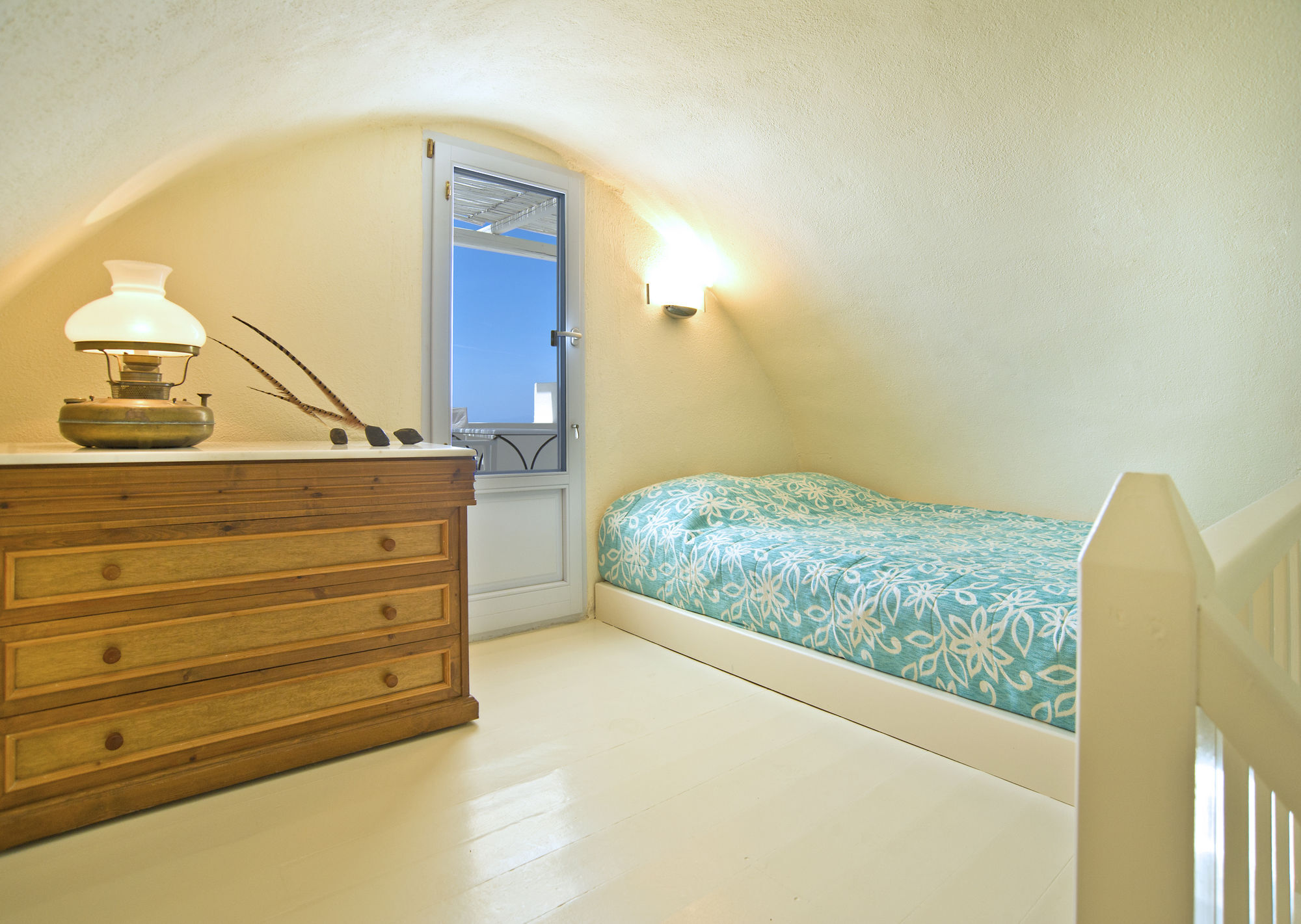 Enigma Suites Тира Экстерьер фото